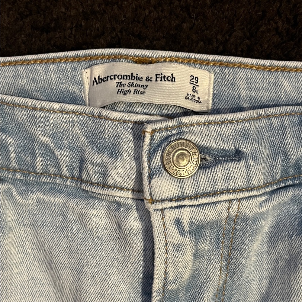 Abercrombie & Fitch Light Blue Distressed Ankle Jeans - Picture 2 of 3